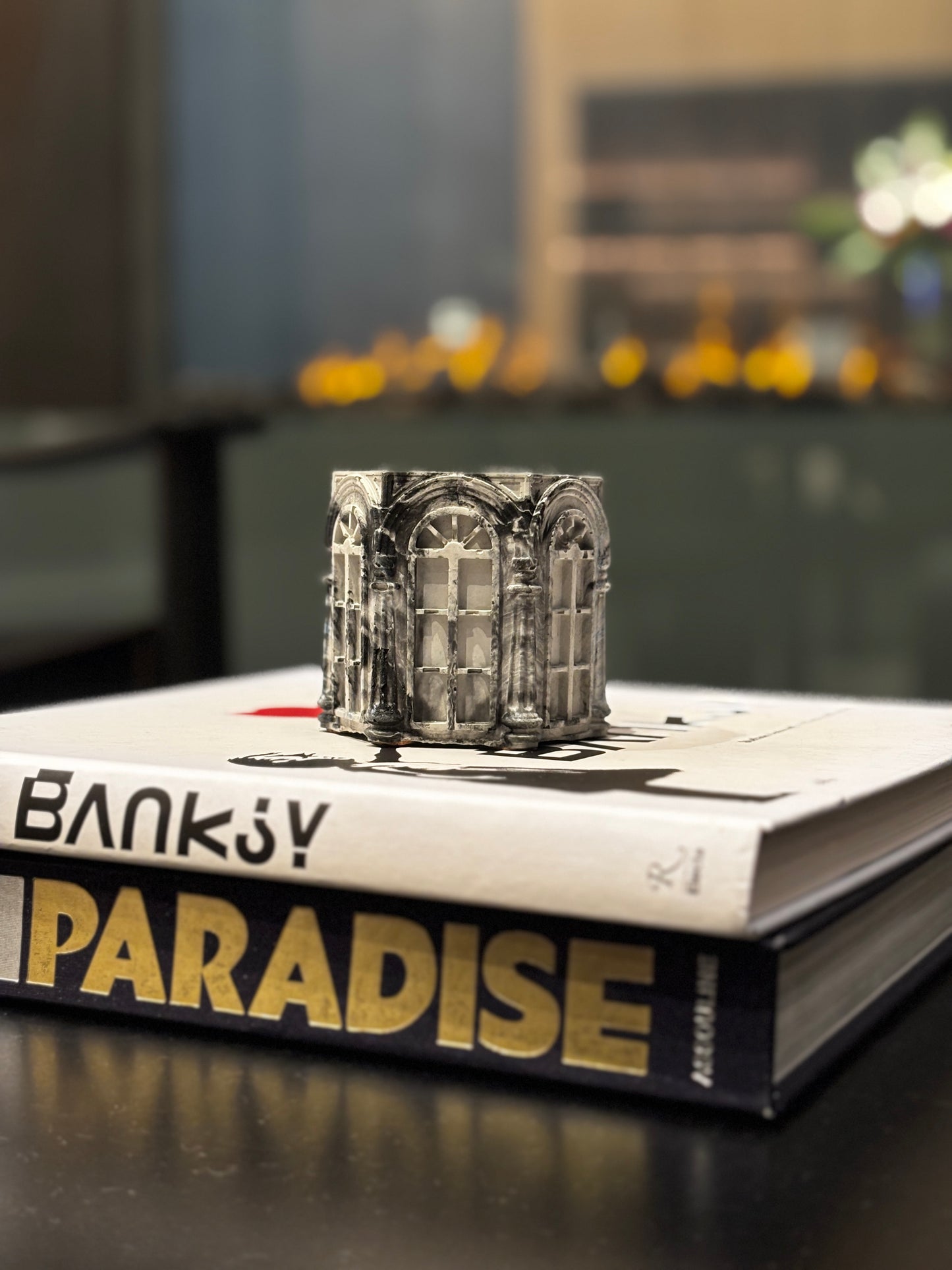 Château Noir Candle- Handmade Luxury Cement Candle