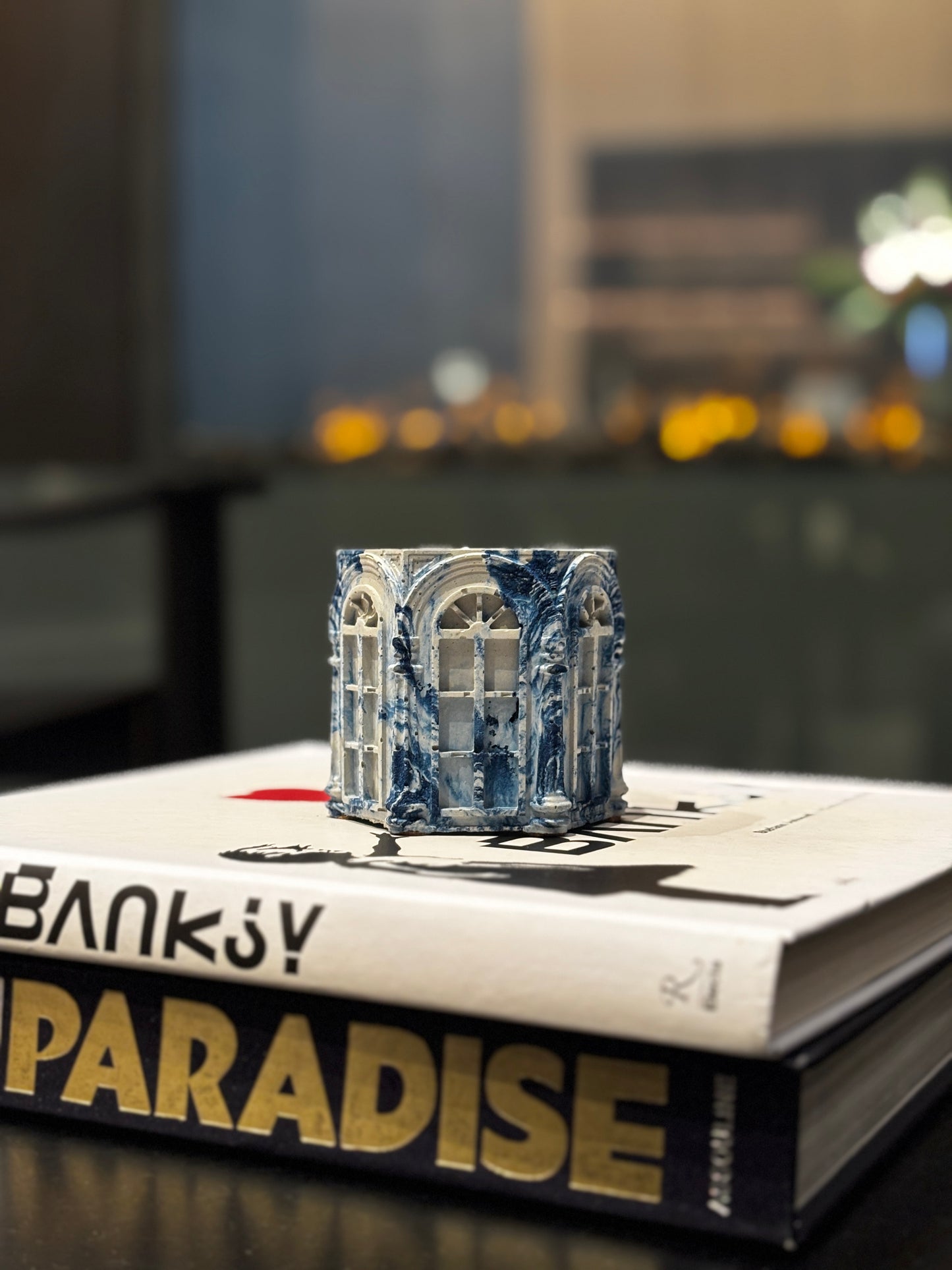 Château Noir Candle- Handmade Luxury Cement Candle