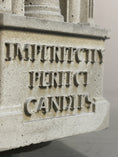 Load image into Gallery viewer, The Monument — Vanille Royale
